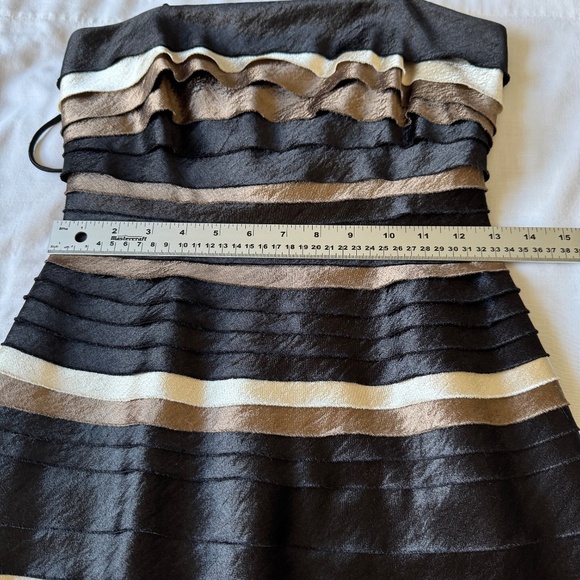 Collection Dressbarn Sleeveless Knee Length Dress 4 Metallic Pleated Grad Prom - Picture 12 of 16